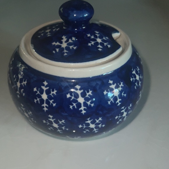 Boleslawiec Sugar Bowl with Snowflake Pattern - Picture 2 of 8